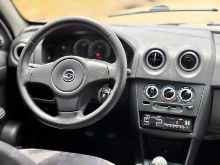 PRISMA 1.4 MPFI JOY 8V FLEX 4P MANUAL