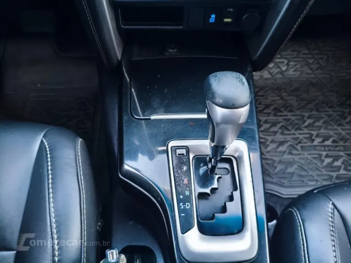 HILUX SW4 2.7 SR 7 Lugares 4X2 16V