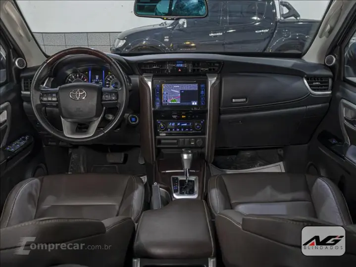 HILUX SW4 2.7 SRV 7 Lugares 4X2 16V