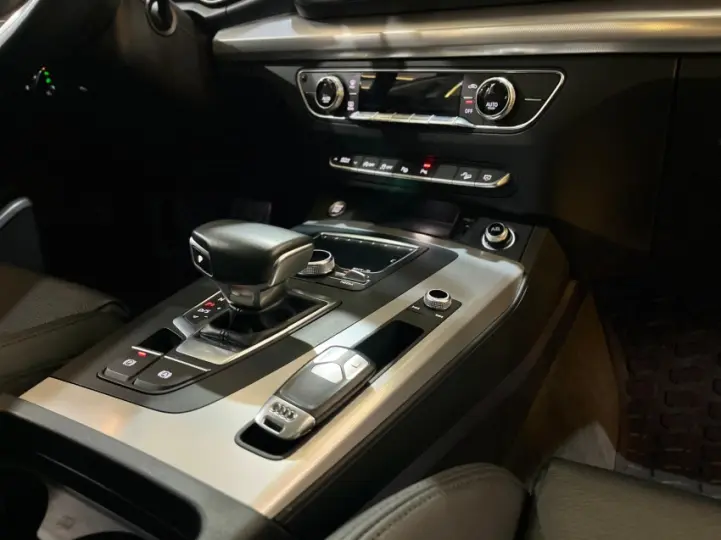 Q5 2.0 TFSI Ambiente S Tronic