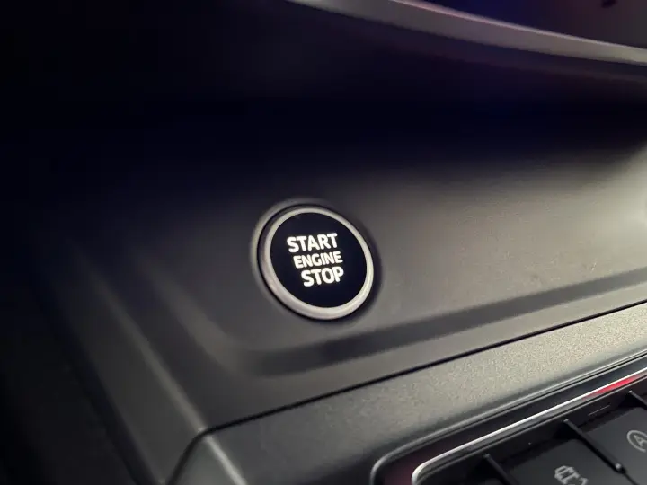 Q3 2.0 40 TFSI GASOLINA PERFORMANCE BLACK QUATTRO TIPTRONIC