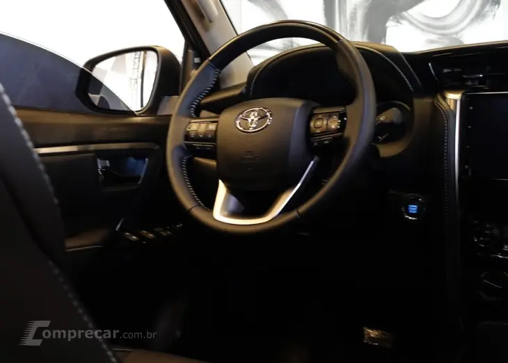 Hilux SW4 2.8 16V 4P SRX PLATINUM 4X4 7 LUGARES TURBO DIESEL