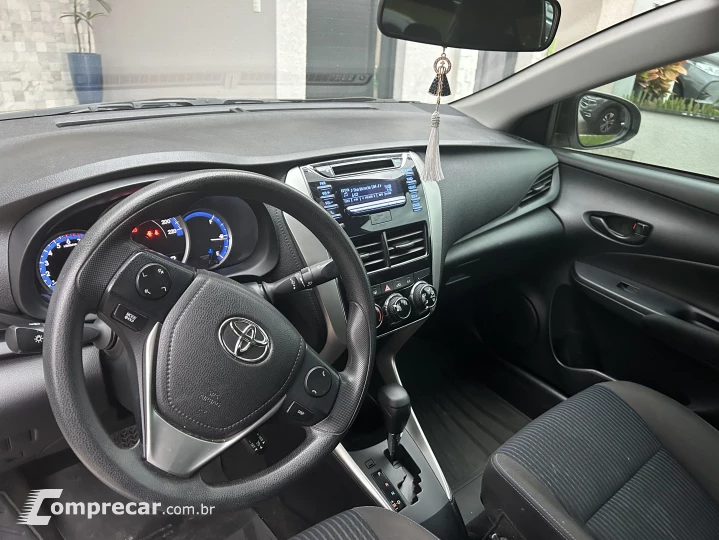 YARIS 1.5 16V Sedan XL Live