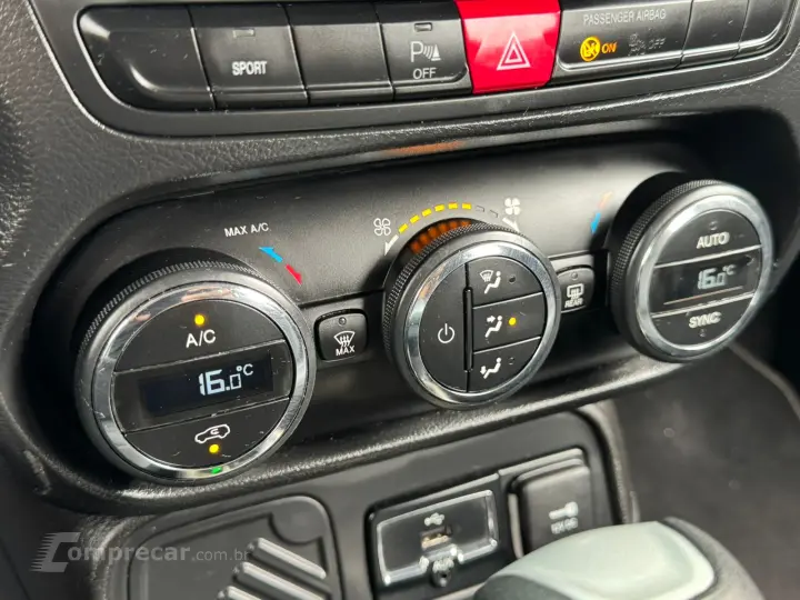 RENEGADE 1.8 16V Longitude