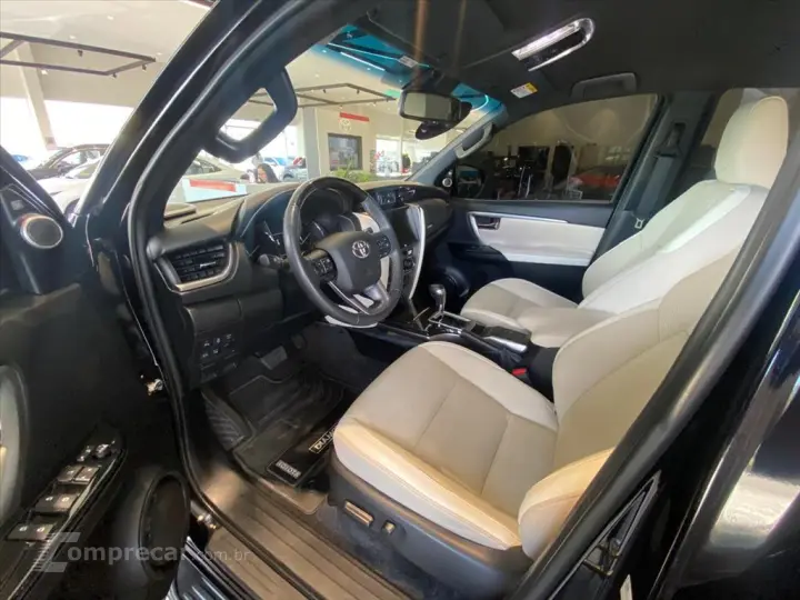 HILUX SW4 2.8 D-4D TURBO DIESEL DIAMOND 7L 4X4 AU