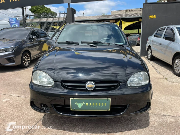 CORSA 1.0 MPFI Classic Sedan Life 8V