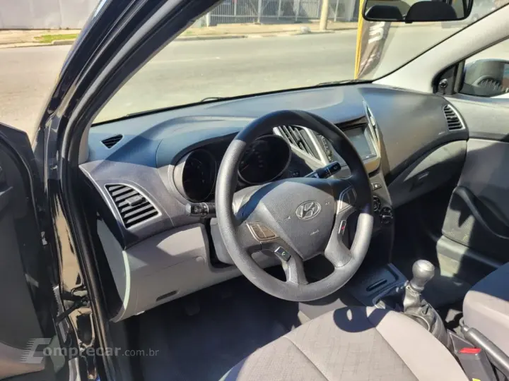 HB20S Unique 1.0 Flex 12V Mec.