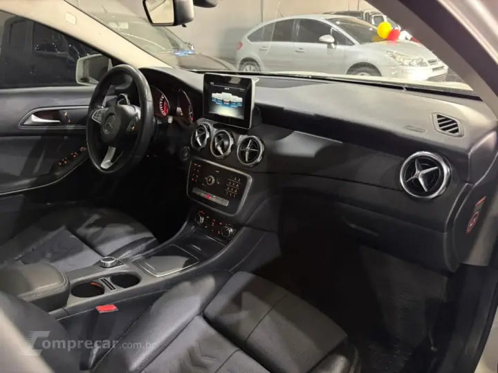 GLA 200 1.6 CGI FLEX STYLE 7G-DCT