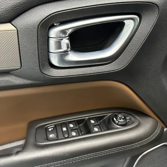 RAMPAGE LAR. HURR. 4 2.0 TB CD 4X4  Aut.