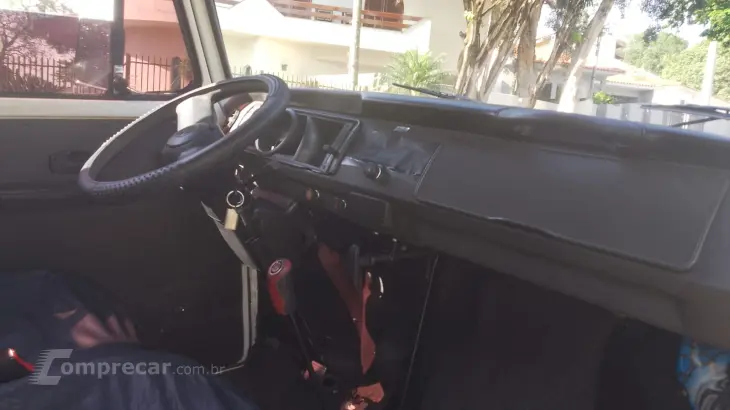 KOMBI 1.4 MI STD Lotação 8V