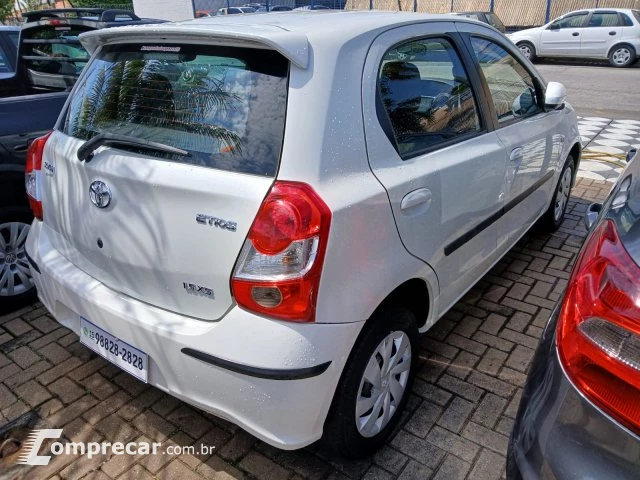 ETIOS HATCH - 1.5 XS 16V 4P AUTOMÁTICO