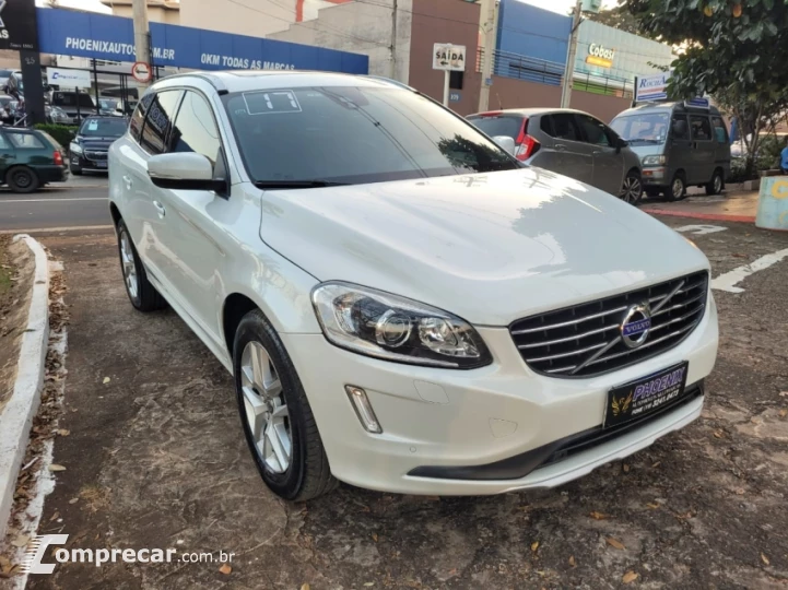 XC60 2.4 D5 Momentum AWD