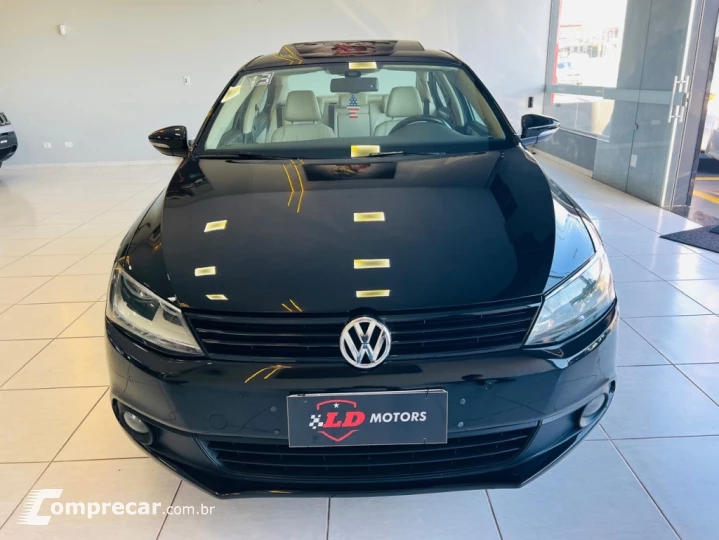 JETTA 2.0 TSI HIGHLINE 200CV GASOLINA 4P TIPTRONIC