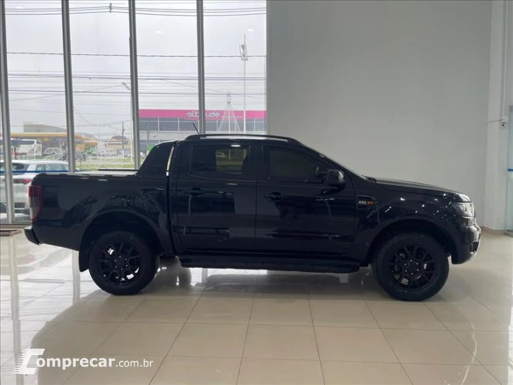 RANGER 2.2 Black 4X2 CD 16V