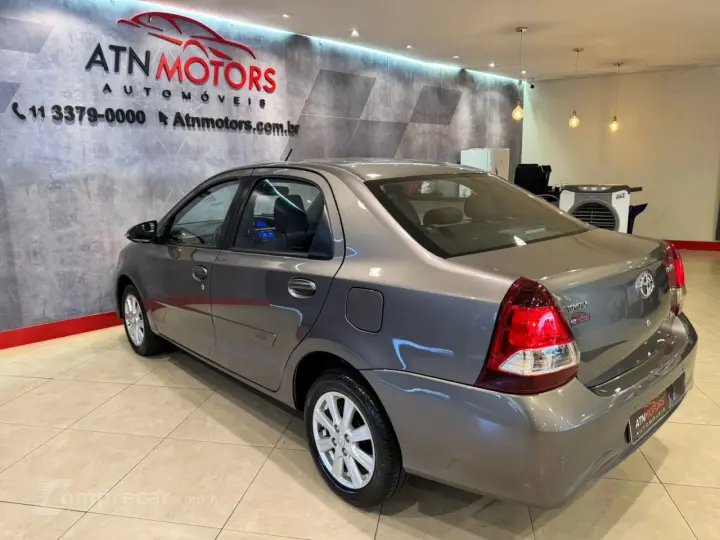 Yaris Sedan 1.5 16V 4P FLEX PLUS MULTIDRIVE AUTOMÁTICO CVT