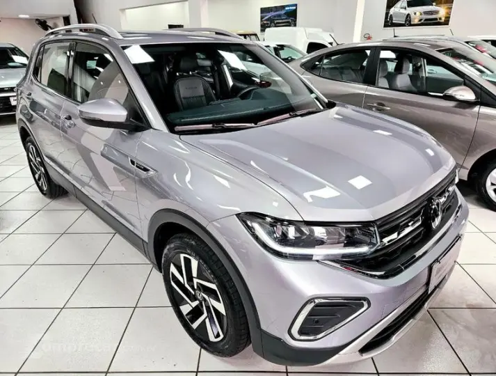 T CROSS HIGHLINE 250 TSI AUT