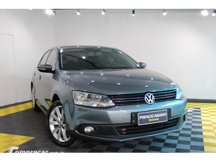 JETTA 2.0 COMFORTLINE FLEX 4P TIPTRONIC