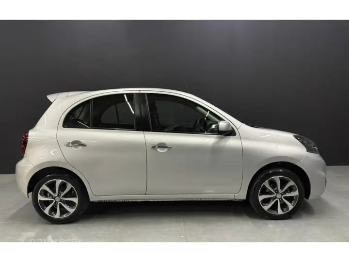 MARCH 1.6 SL 16V FLEX 4P MANUAL