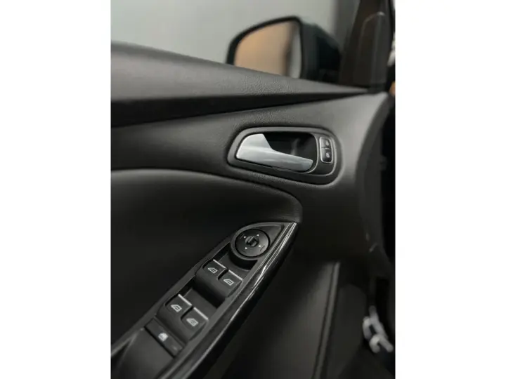 FOCUS 2.0 TITANIUM 16V FLEX 4P POWERSHIFT