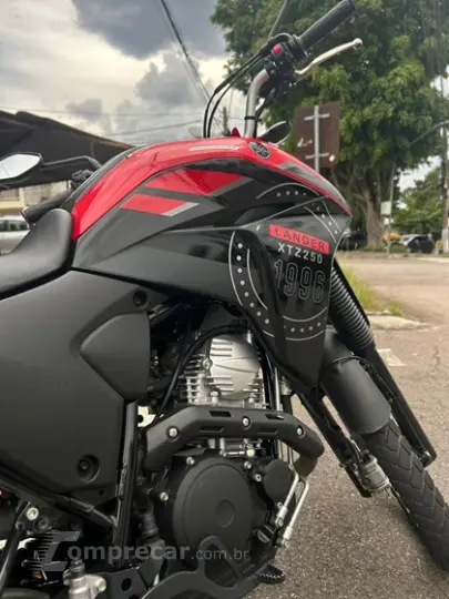 XTZ 250 LANDER