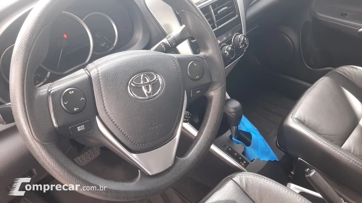 YARIS 1.5 16V Sedan XL Live