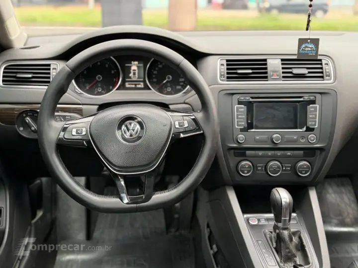 Jetta 2.0 4P CONFORTLINE TIPTRONIC AUTOMÁTICO
