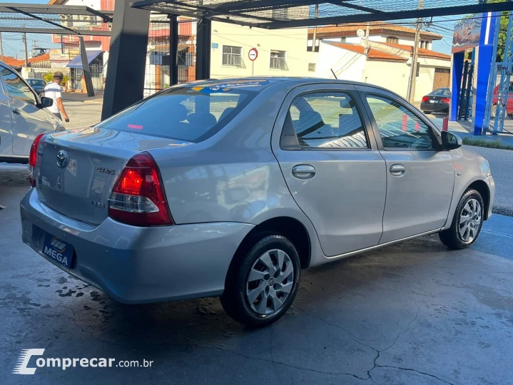 ETIOS 1.5 XS Sedan 16V