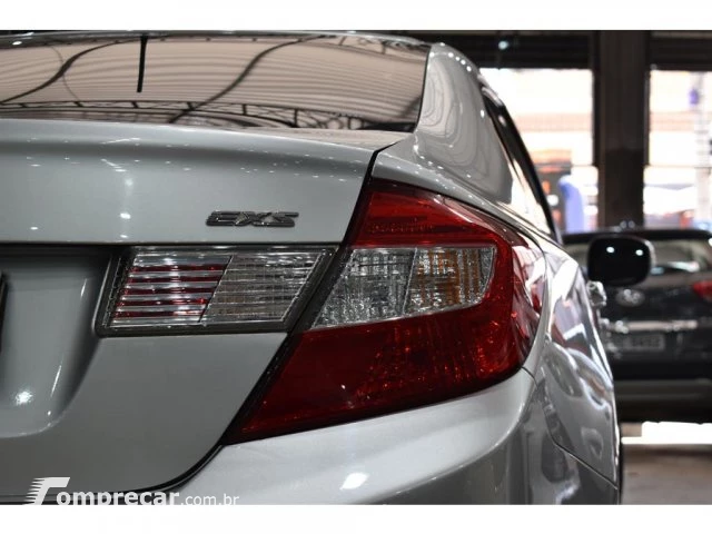 CIVIC - 1.8 EXS 16V 4P AUTOMÁTICO