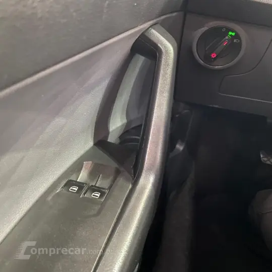 Polo Track 1.0 Flex 12V 5p