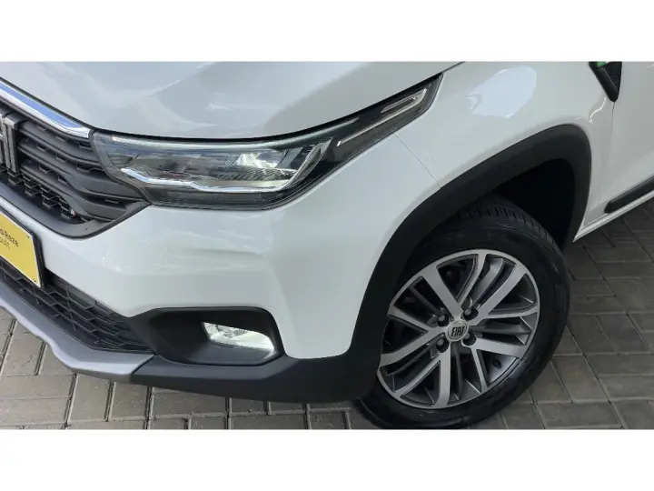 STRADA VOLCANO 1.3 FLEX 8V CD AUT.