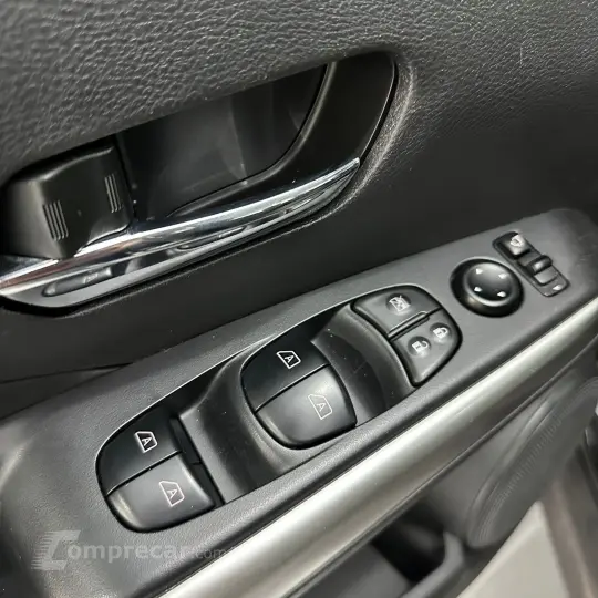 KICKS Exclusive 1.6 16V Flex Aut.