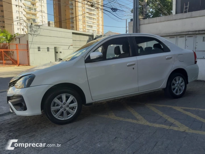 TOYOTA ETIOS 1.5 X PLUS SEDAN 16V 2020