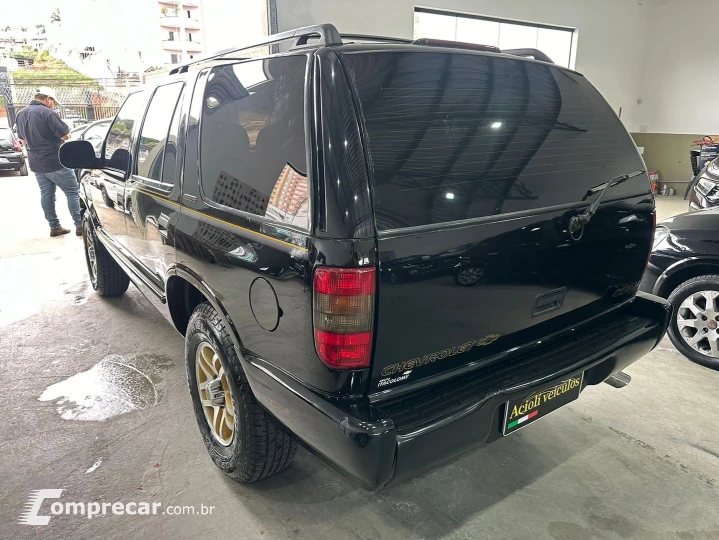 Blazer 4.3 Sfi Dlx Executive 4X2 V6 12V Gasolina 4P Automáti