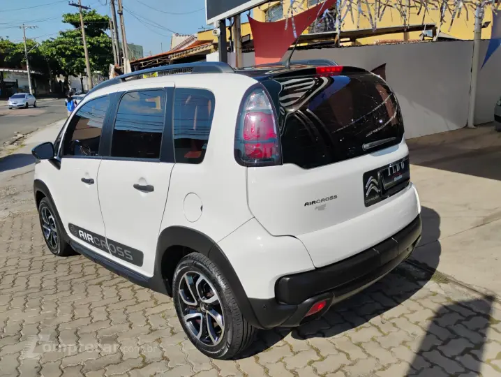 AIRCROSS 1.5 Live 8V