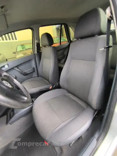 Gol City (Trend)/Titan 1.0 T. Flex 8V 4p