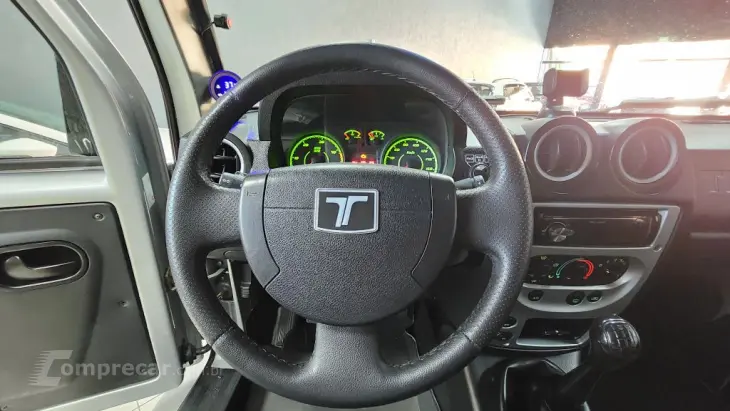 T-4 4x4 3.0 TB Int. Cap. Rígida Diesel