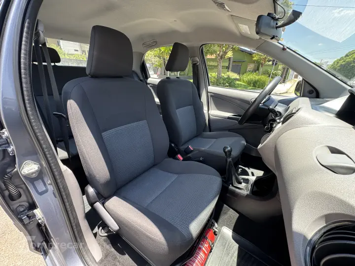 ETIOS 1.5 X Sedan 16V