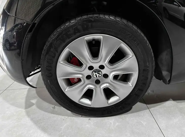 NEW BEETLE 2.0 MI 8V GASOLINA 2P TIPTRONIC