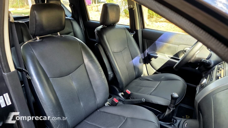 LIVINA 1.6 SL X-gear 16V