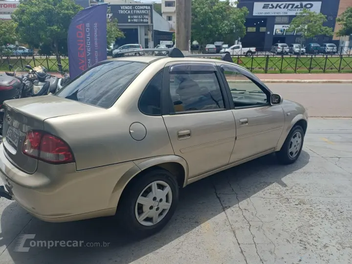 Classic Sedan 1.0 4P VHCE FLEX LS