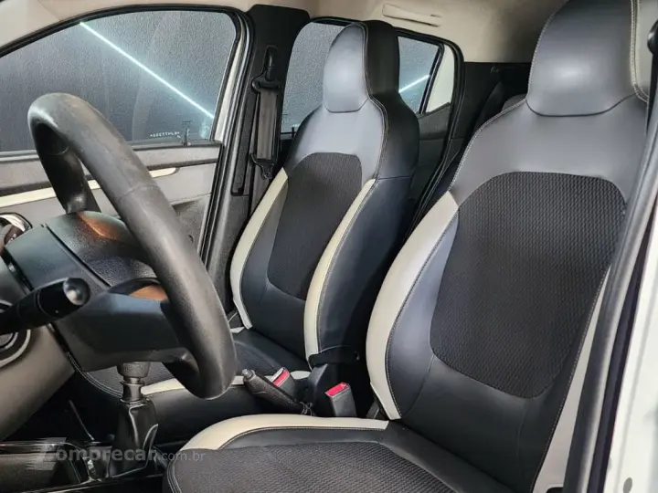 KWID Intense 1.0 Flex 12V 5p Mec.