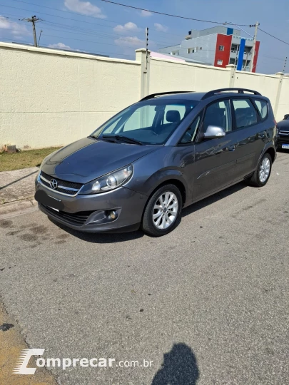 J6 2.0 16V 7 Lugares