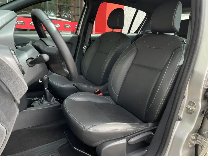 SANDERO 1.6 16V SCE Stepway Iconic