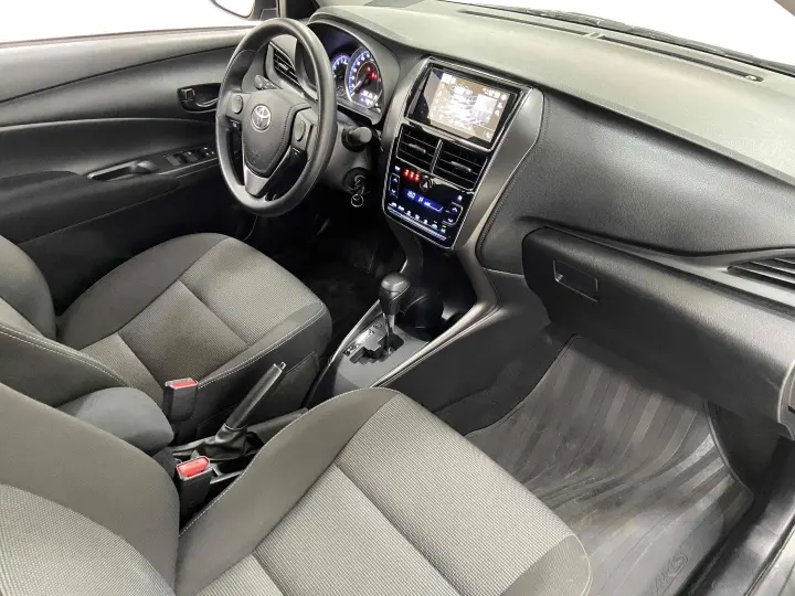 YARIS 1.5 16V FLEX SEDAN XL MULTIDRIVE