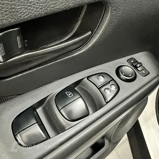 KICKS Active S 1.6 16V Flex Aut.