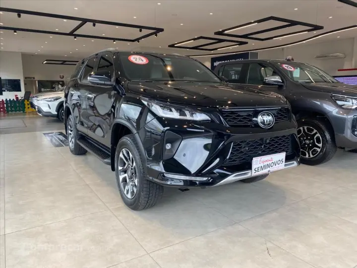 HILUX SW4 2.8 D-4D TURBO DIESEL DIAMOND 7L 4X4 AU