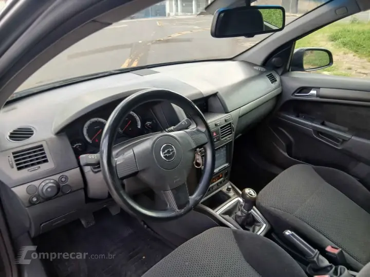 VECTRA 2.0 MPFI GT Hatch 8V