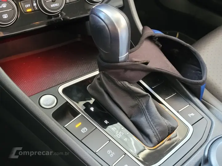 JETTA Comfort. 250 TSI 1.4 Flex 16v Aut.