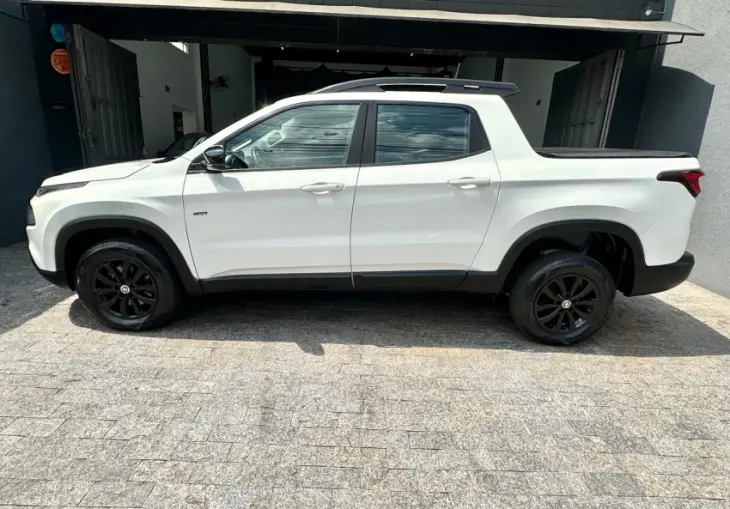 TORO 2.0 16V Turbo Freedom