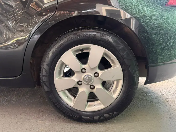 LIVINA SL 1.8 16V Flex Fuel Aut.